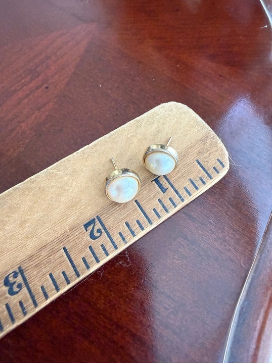 Jewelry - Vintage Pierced Earrings